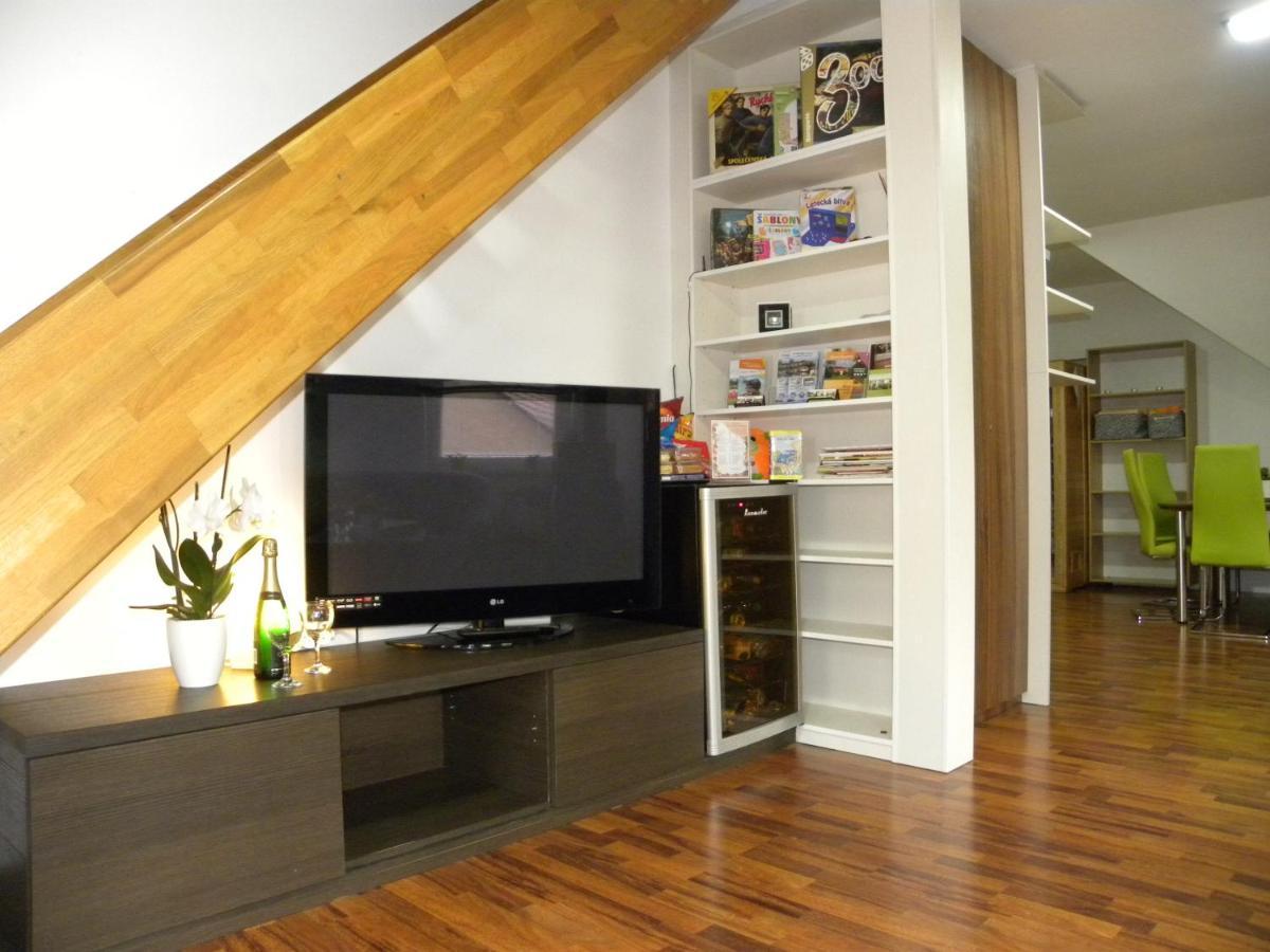 Apartment Wellness Vlckova ภายนอก รูปภาพ