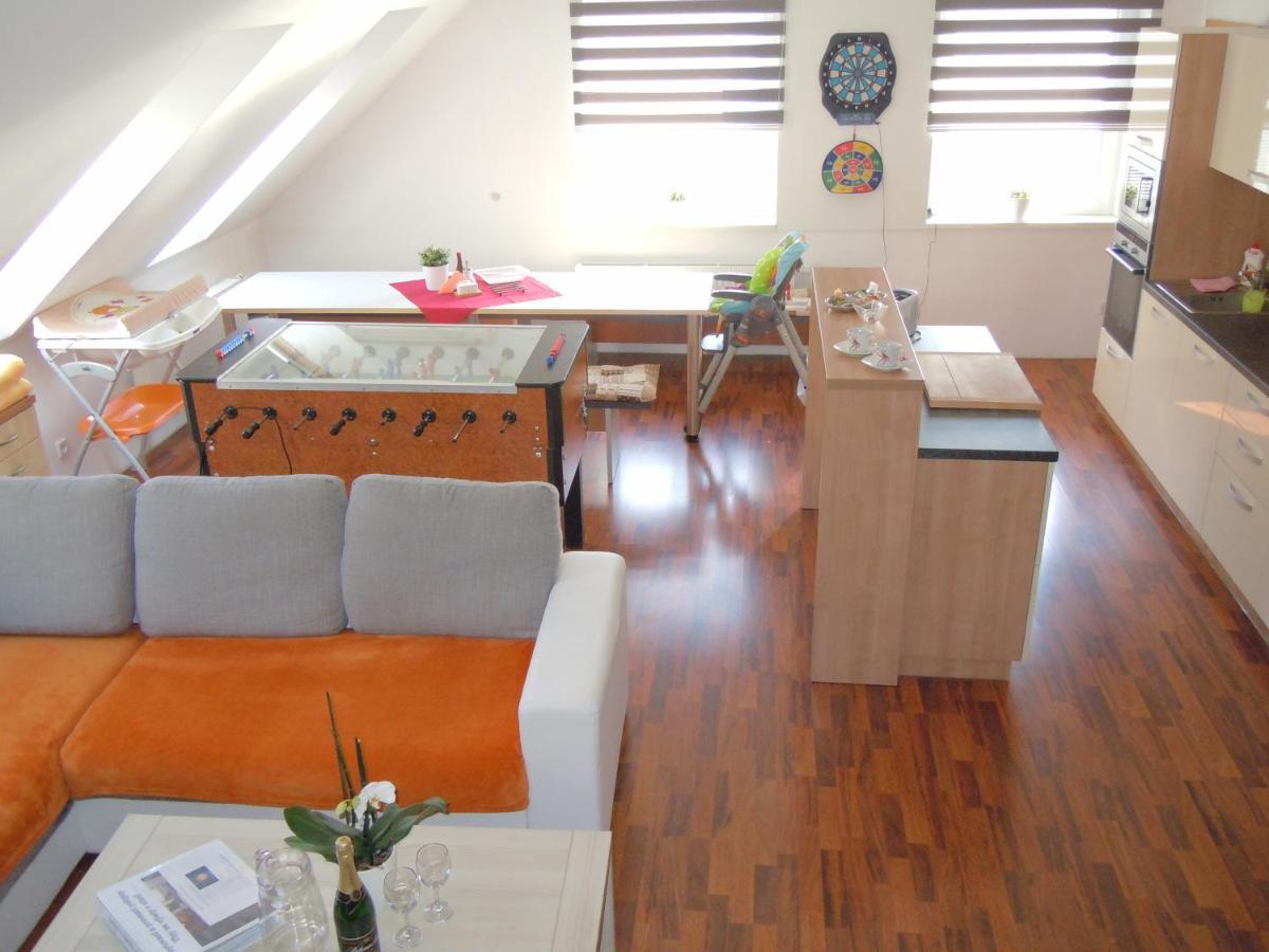 Apartment Wellness Vlckova ภายนอก รูปภาพ
