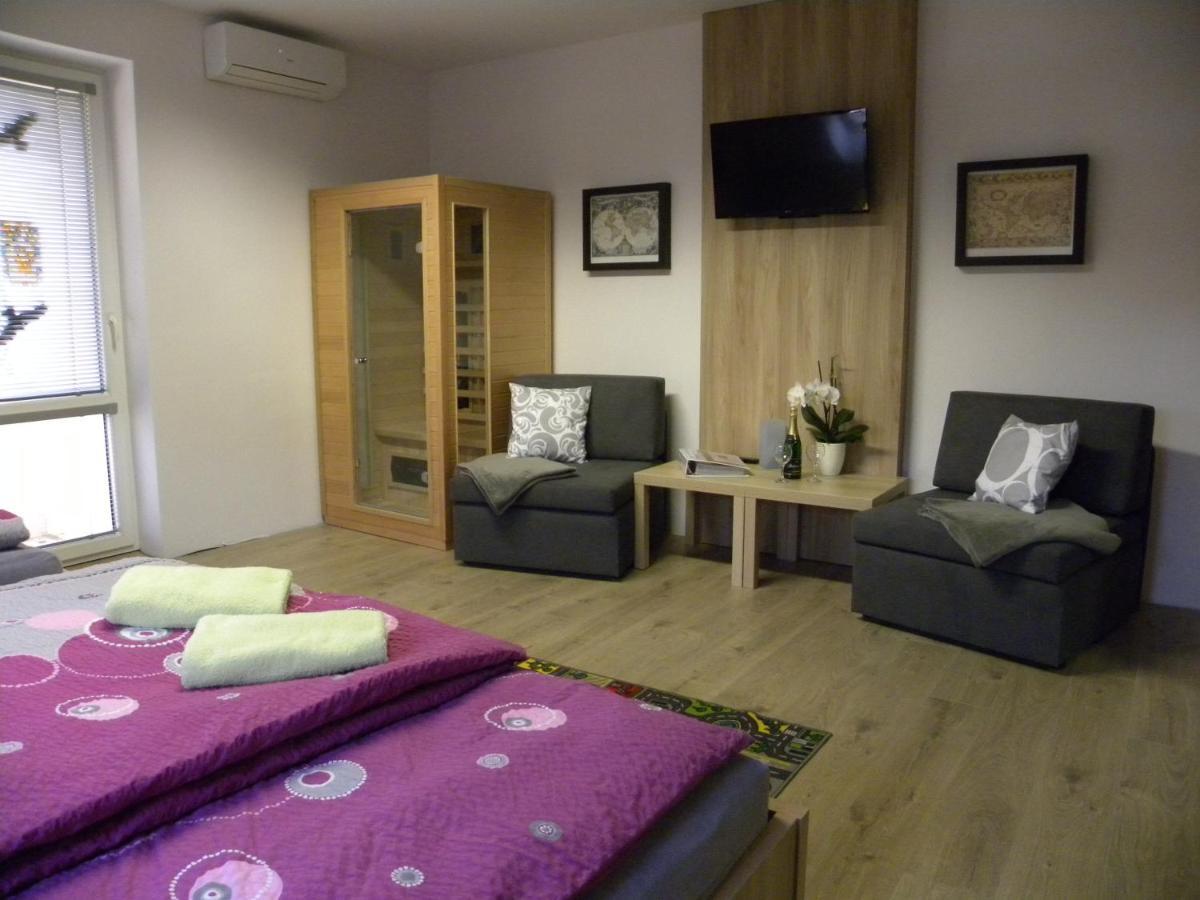 Apartment Wellness Vlckova ภายนอก รูปภาพ